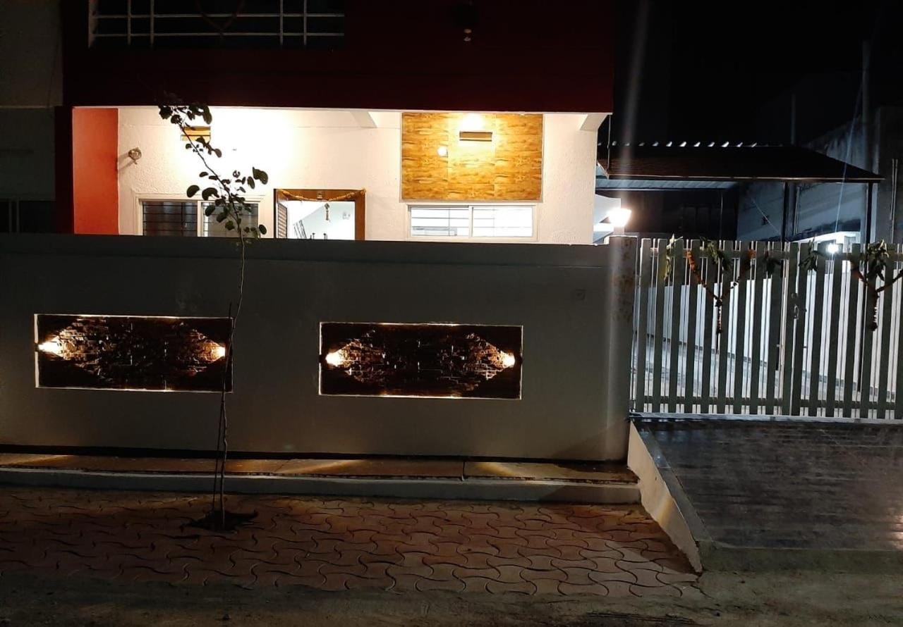 Mahadev Mansion Villa Ujjain Luaran gambar