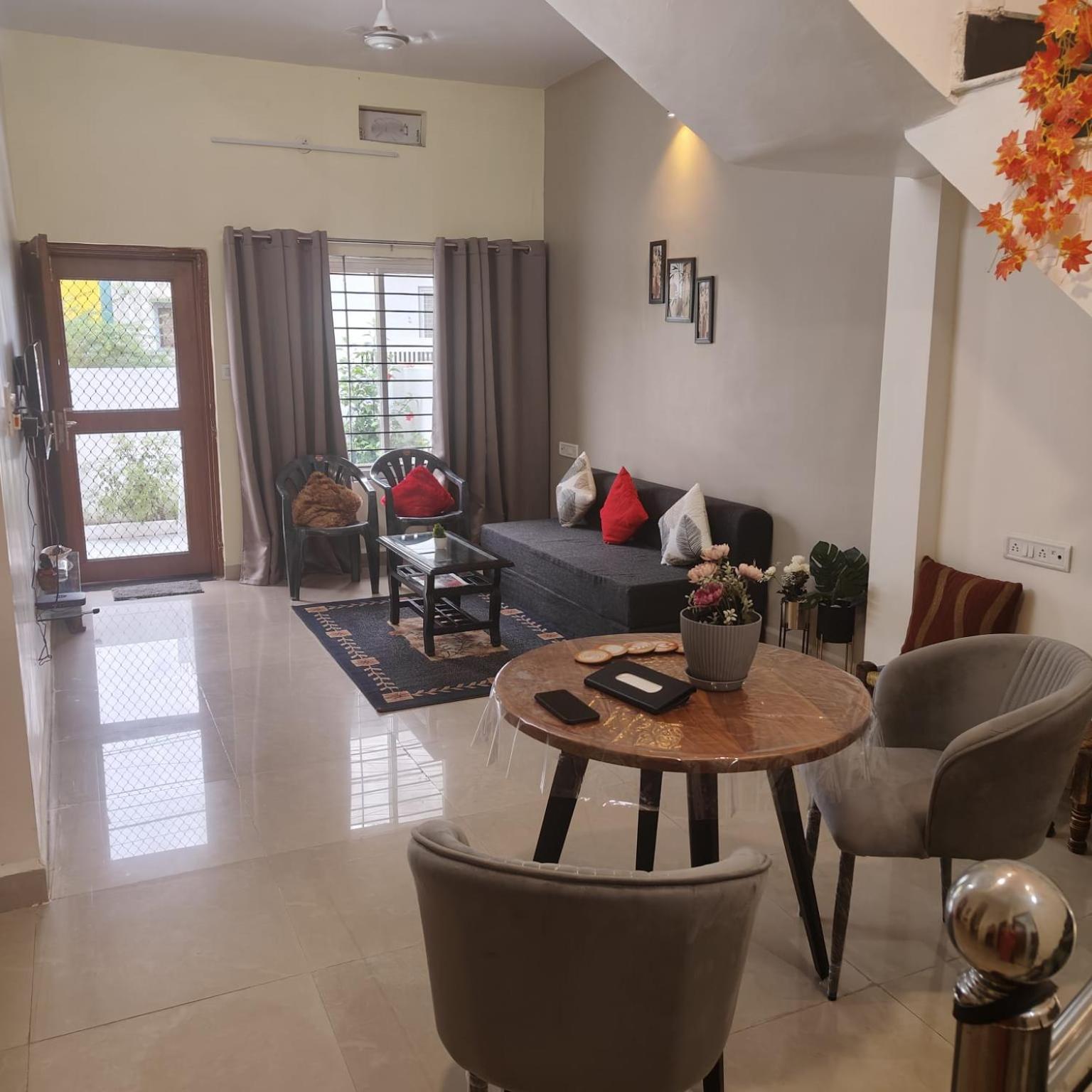 Mahadev Mansion Villa Ujjain Luaran gambar