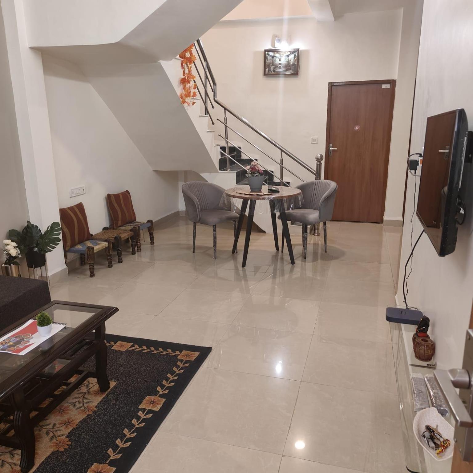 Mahadev Mansion Villa Ujjain Luaran gambar